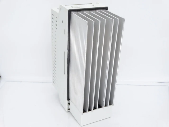 Высокопроизводительный многоосевой сервопривод Lenze ECSDA016C4B.