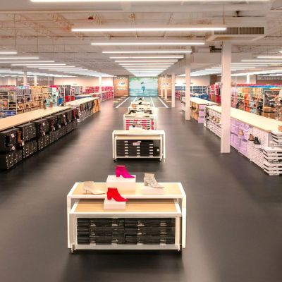 Стратегия ребаннеров Shoe Carnival обеспечивает высокие показатели валовой прибыли