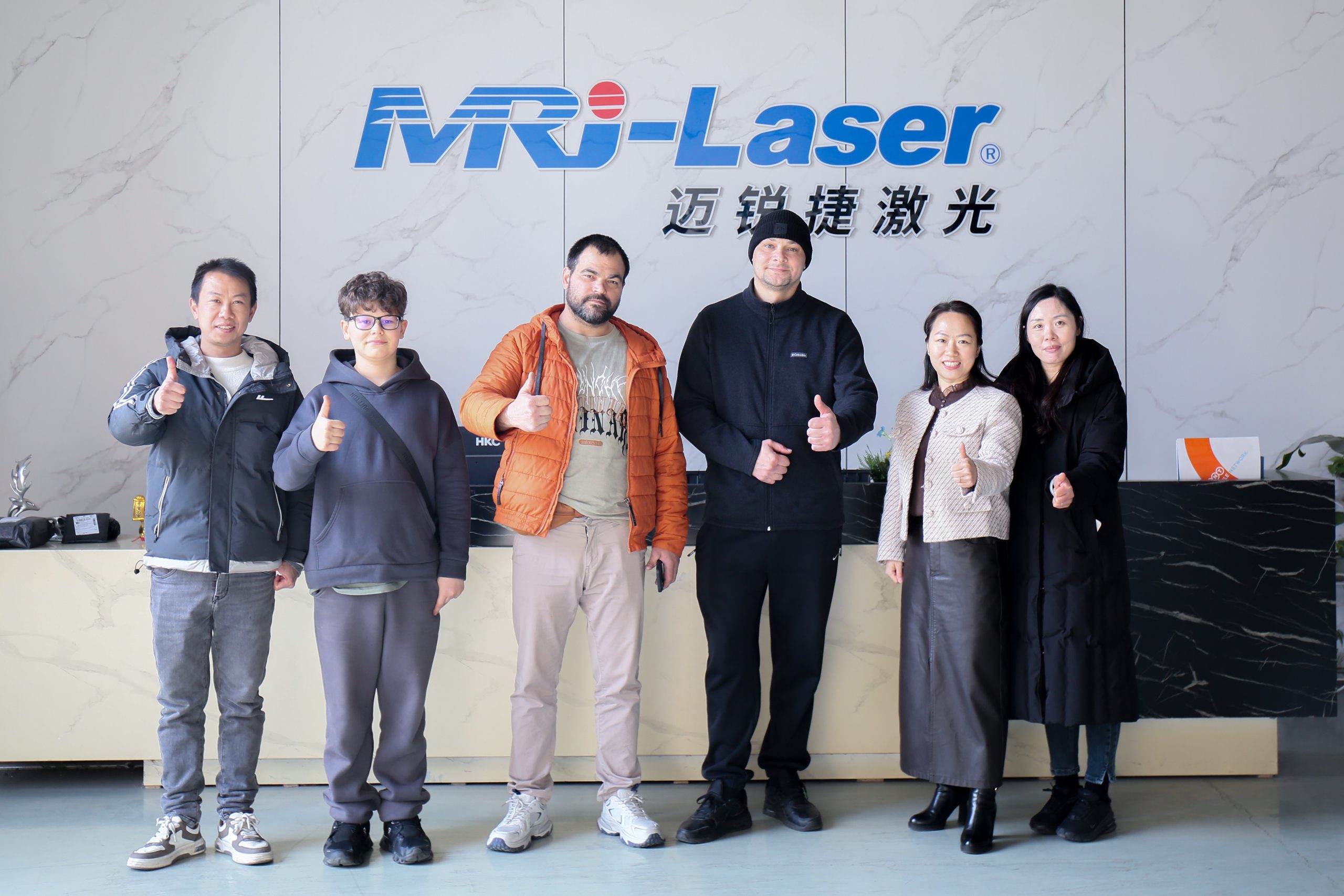 Новости компании: Российский клиент высоко оценил технологии MRJ-Laser и заключил сделку на месте