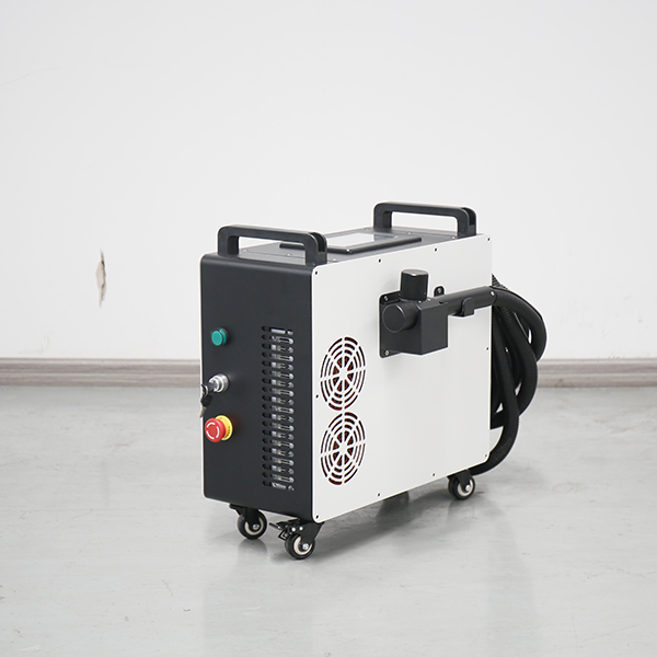 Многофункциональный лазерный станок, сочетающий в себе функции маркировки и очистки.
