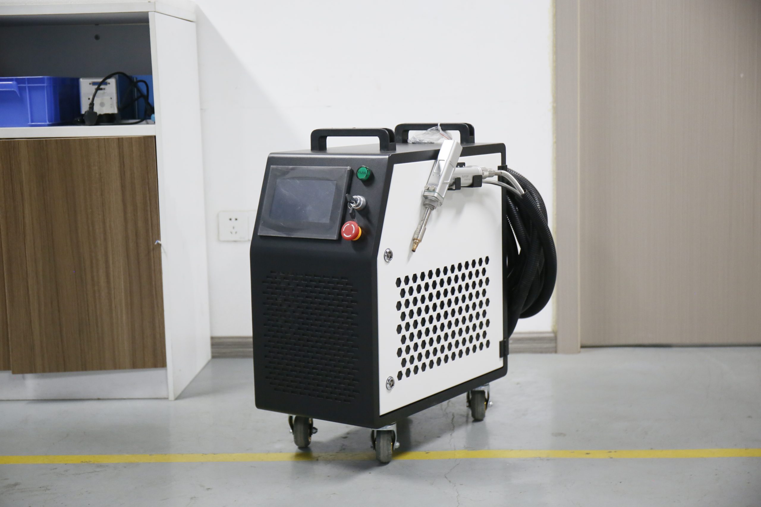 MRJ-Laser: 1500Вт Волоконный Лазерный Сварочный Аппарат. Профессиональная точность и непревзойденная легкость