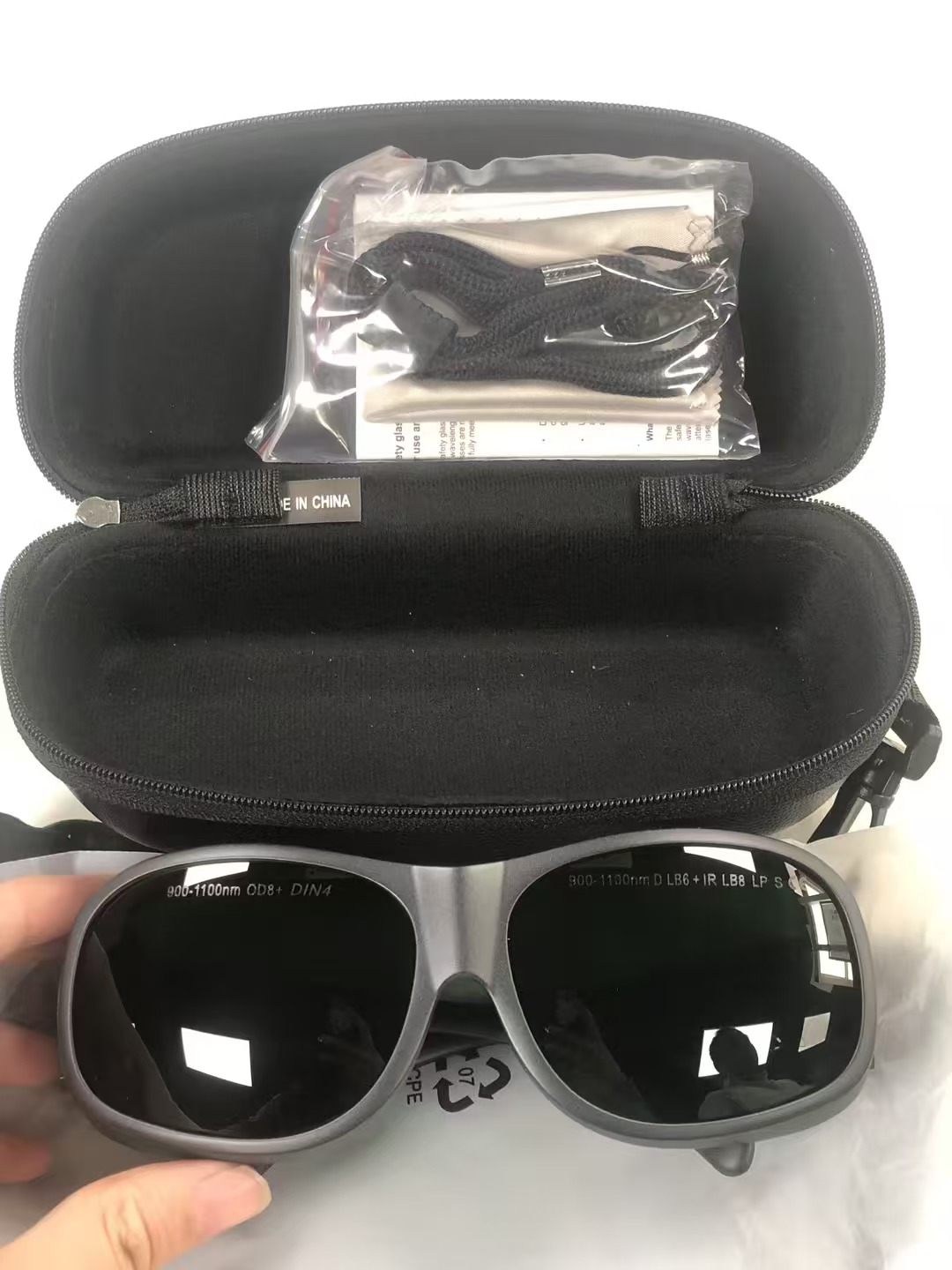 Защитные очки для работы с лазерами OD8+