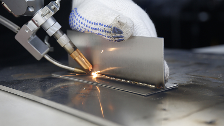 Как выбрать лазерный сварочник для дома?