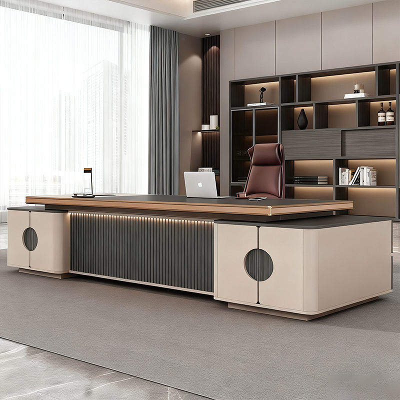 Китай самый луЧший стол босса завод，Современный стол руководителя класса люкс в стиле минимализма, высококлассный офисный стол для менеджера/генерального директора с интеллектуальным освещением и фоновой комбинацией шкафов.завод Поставщик - ООО компания Гуанчжоу Мэйи Мебель