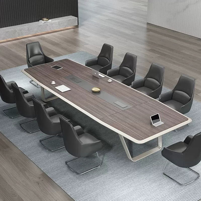 Конференц-стол на 10 человек, доступный в различных размерах и с возможностью индивидуальной настройки, — незаменимый элемент современных конференц-залов.