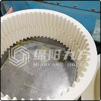 Разъемное зубчатое кольцо из оксида алюминия