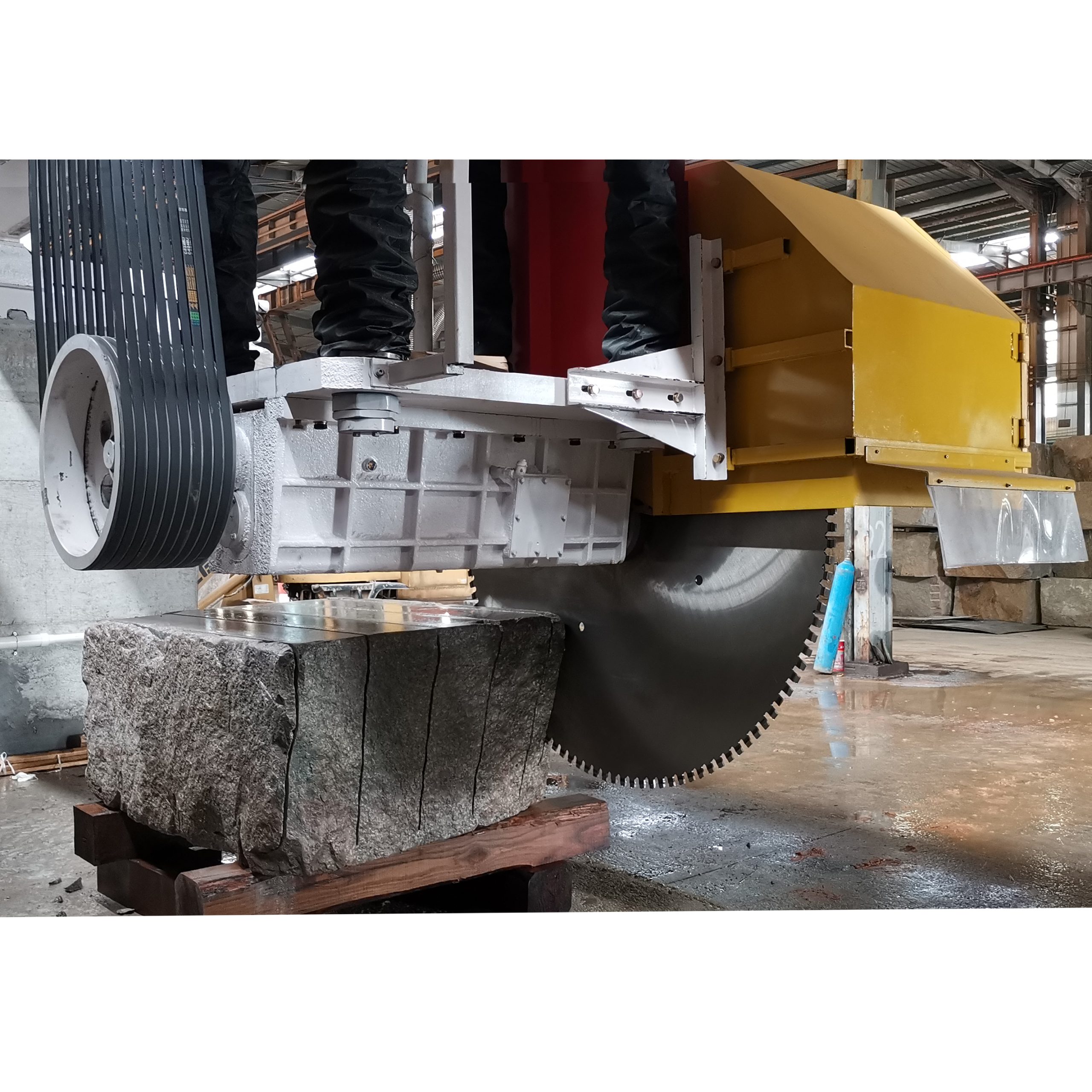 Многодисковые мостовые станки в карьере