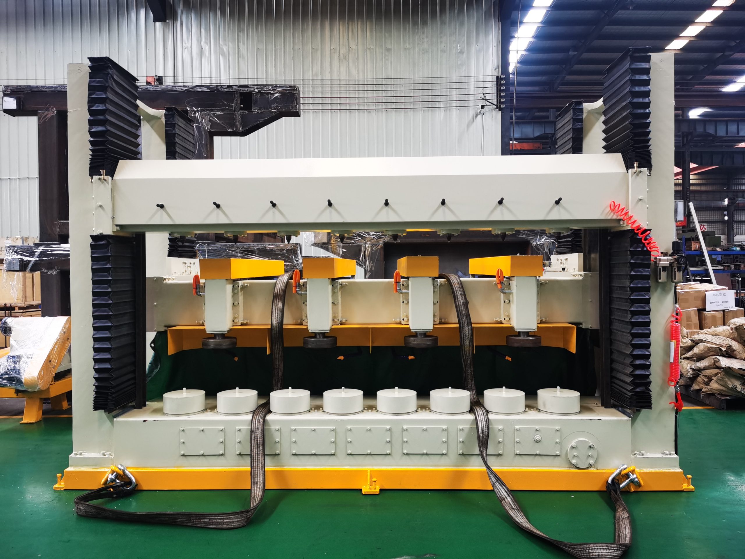 Станок для производства балясин из камня