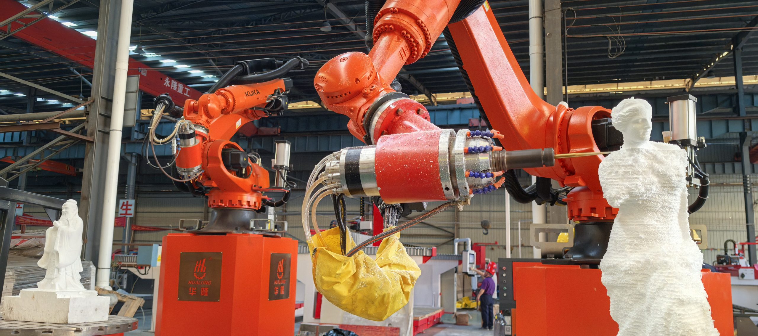 робот KUKA  3D-обработки камня KUKA HLRB-7A3D