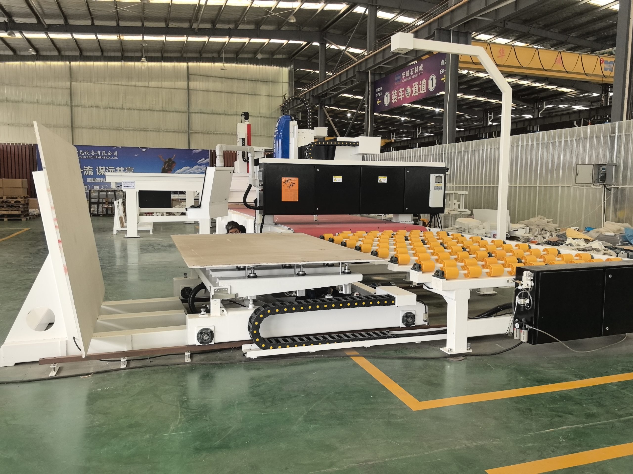 мостовая пила по камню