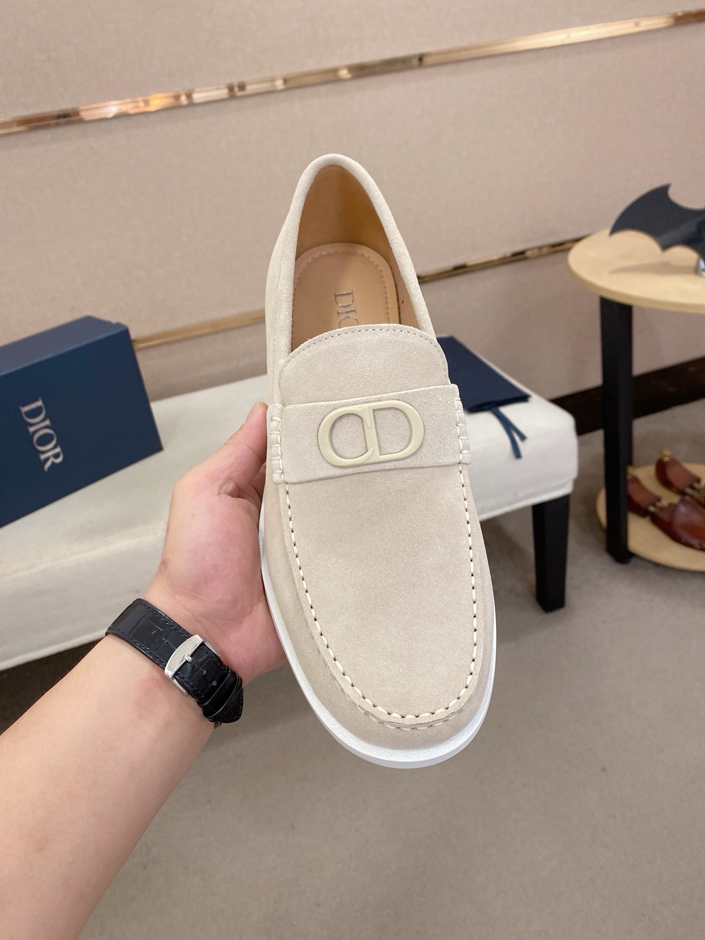 обувь dc，кроссовки для бега，t shirt перевод，danrrio shoes