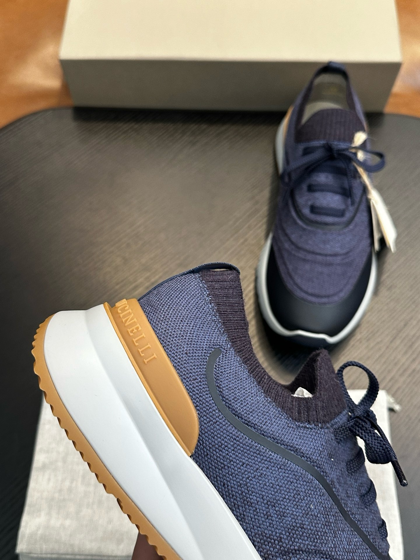 Классические мужские туфли 2026 года