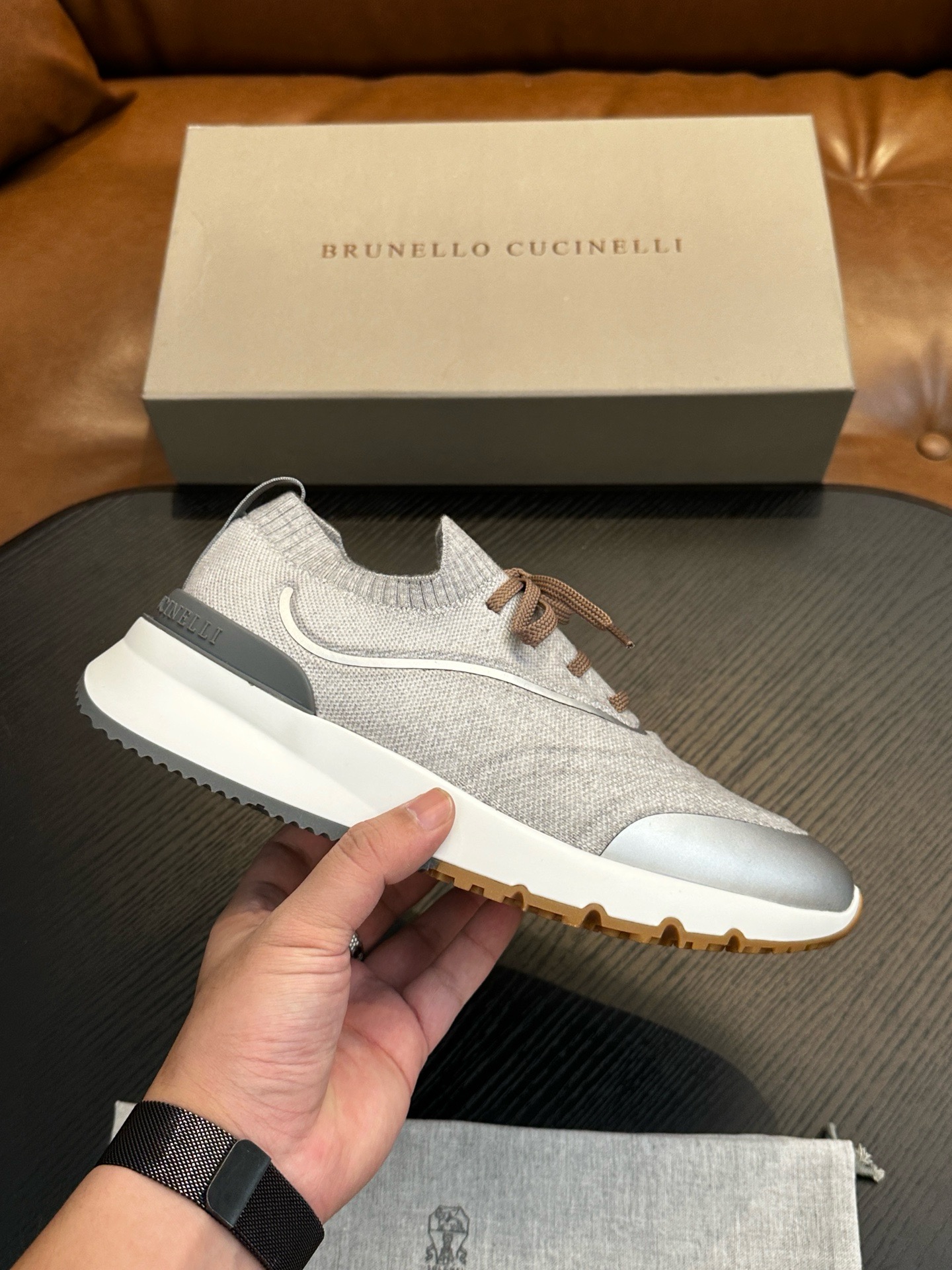 Рекламная коллекция мужской обуви на все сезоны 2026 года