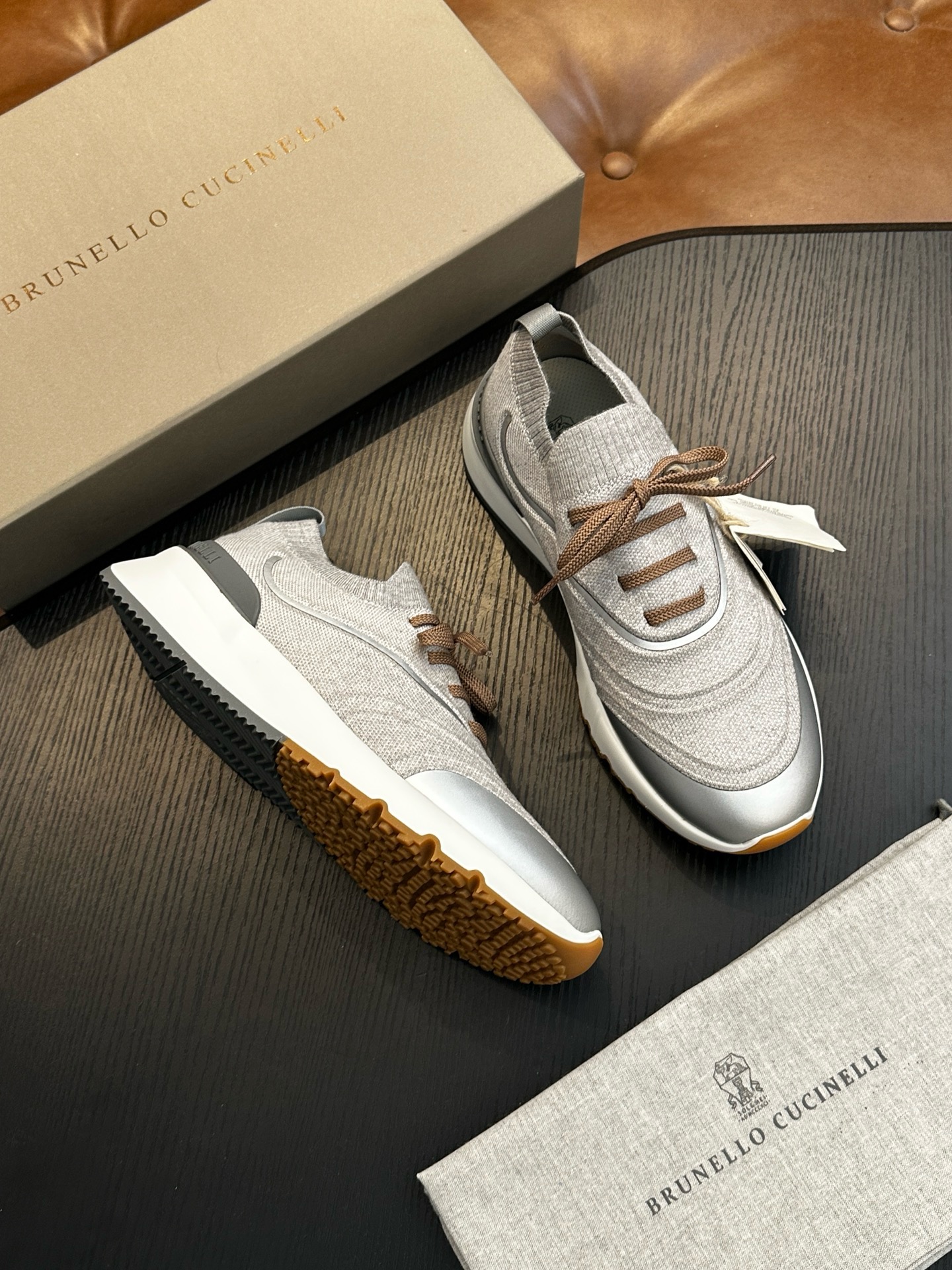 Рекламная коллекция мужской обуви на все сезоны 2026 года