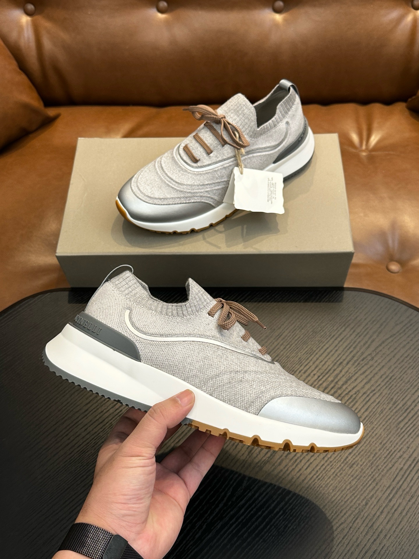 Рекламная коллекция мужской обуви на все сезоны 2026 года