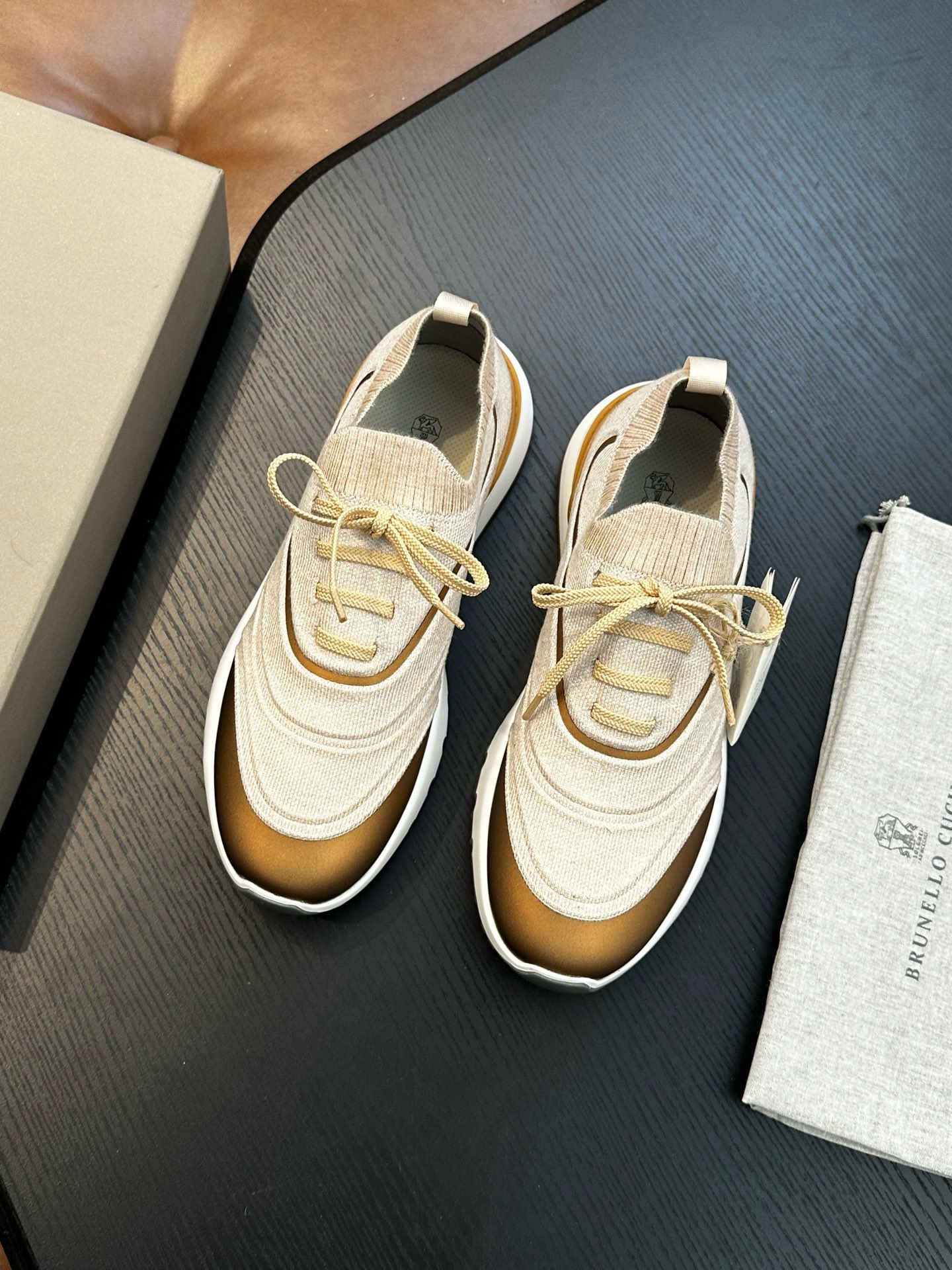 Самые продаваемые мужские кроссовки Flyknit 2026 года