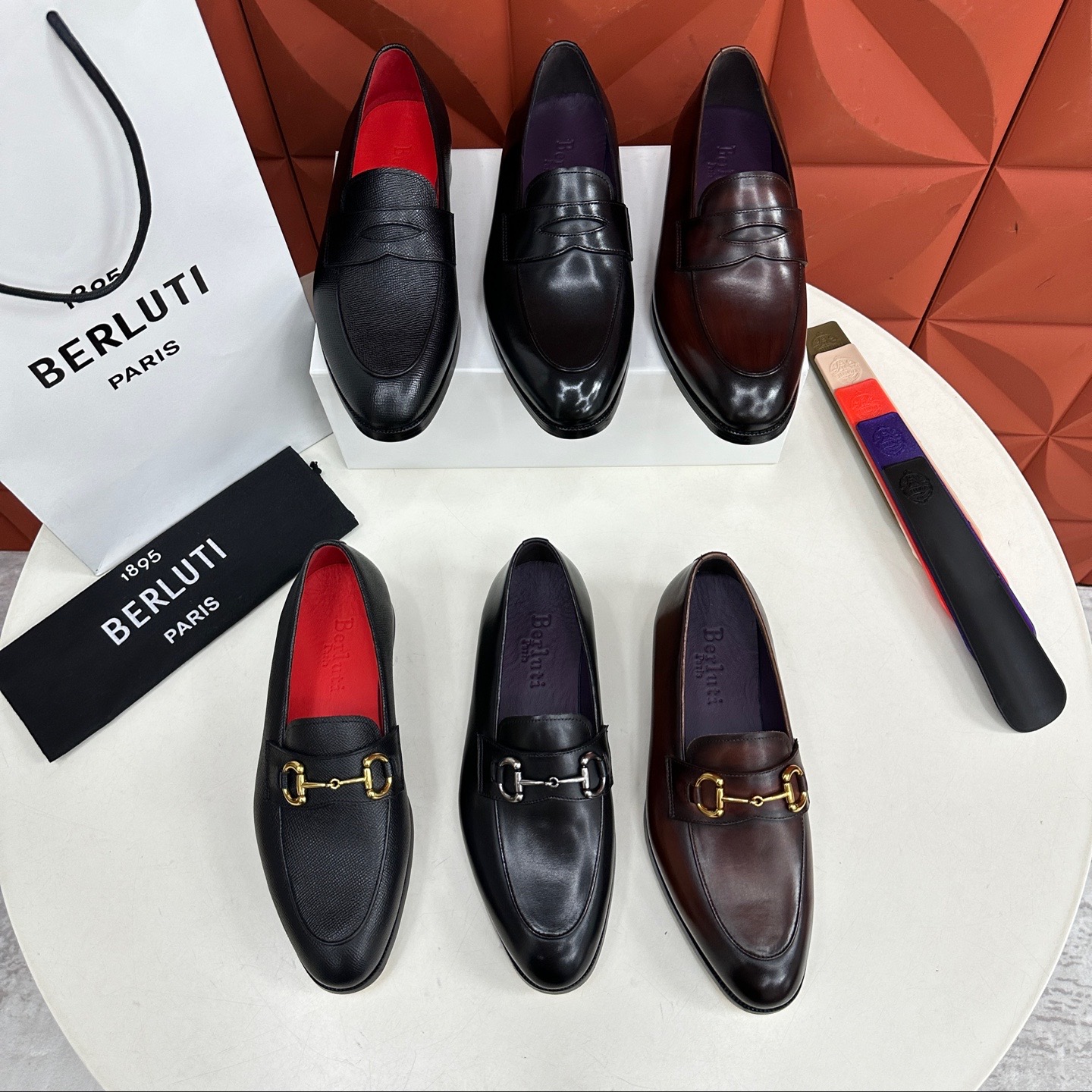 на кроссовках для berluti,Роскошная обувь Berluti 2025 года,аутентичная обувь для модной модели
