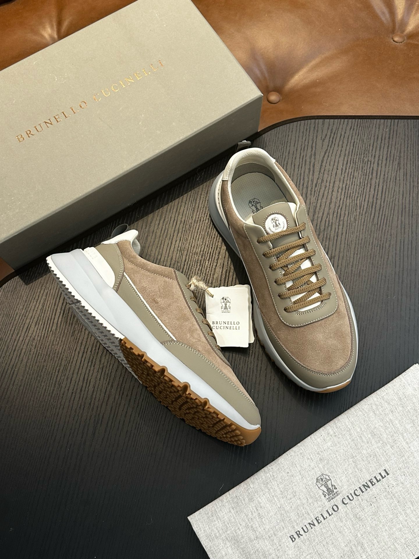 BRUNELLO CUCINELLI пополняет запасы, горячая распродажа обуви