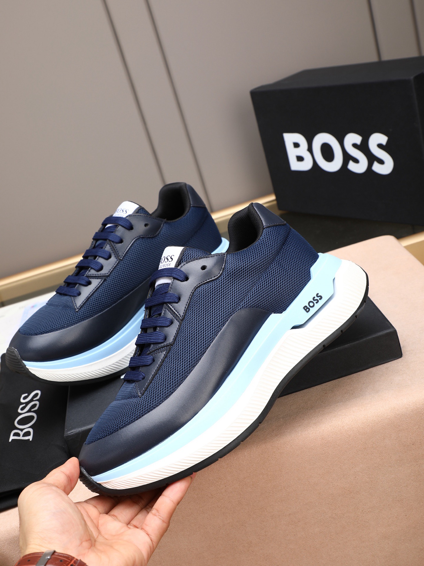 модная обувь босса,Самые продаваемые кроссовки 2026 года