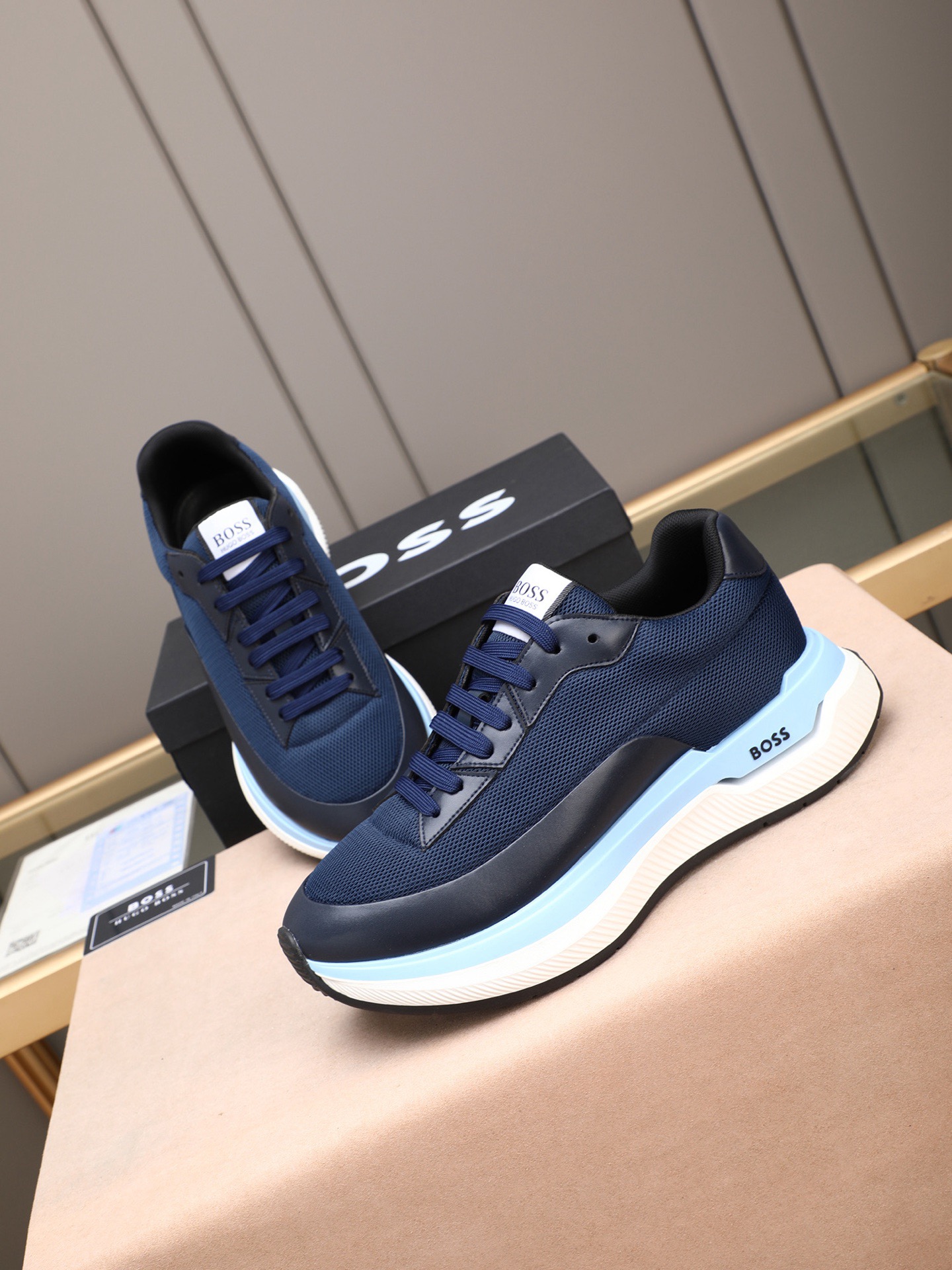 модная обувь босса,Самые продаваемые кроссовки 2026 года