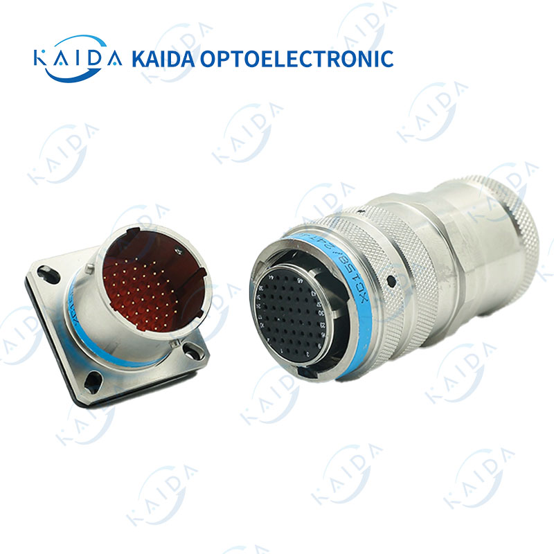 XC15824F46Z1DP40-XC15824T46K1P40 – cylindrical connector