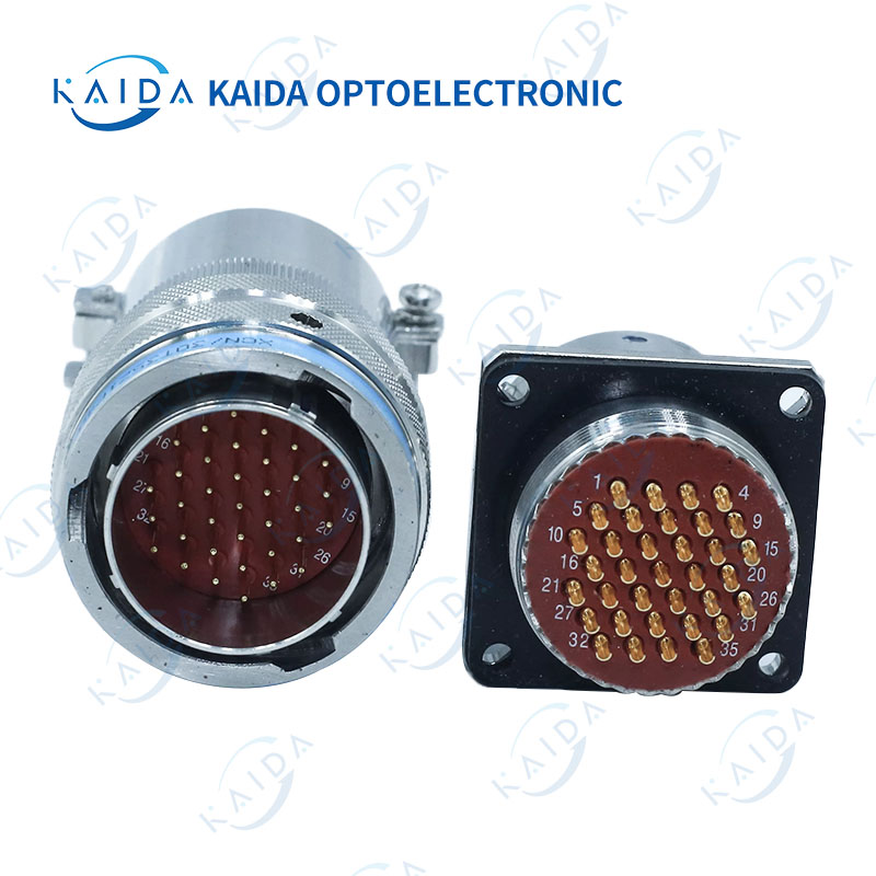XCN30T35Z1P40-XCN30F35K1P40 – cylindrical connector