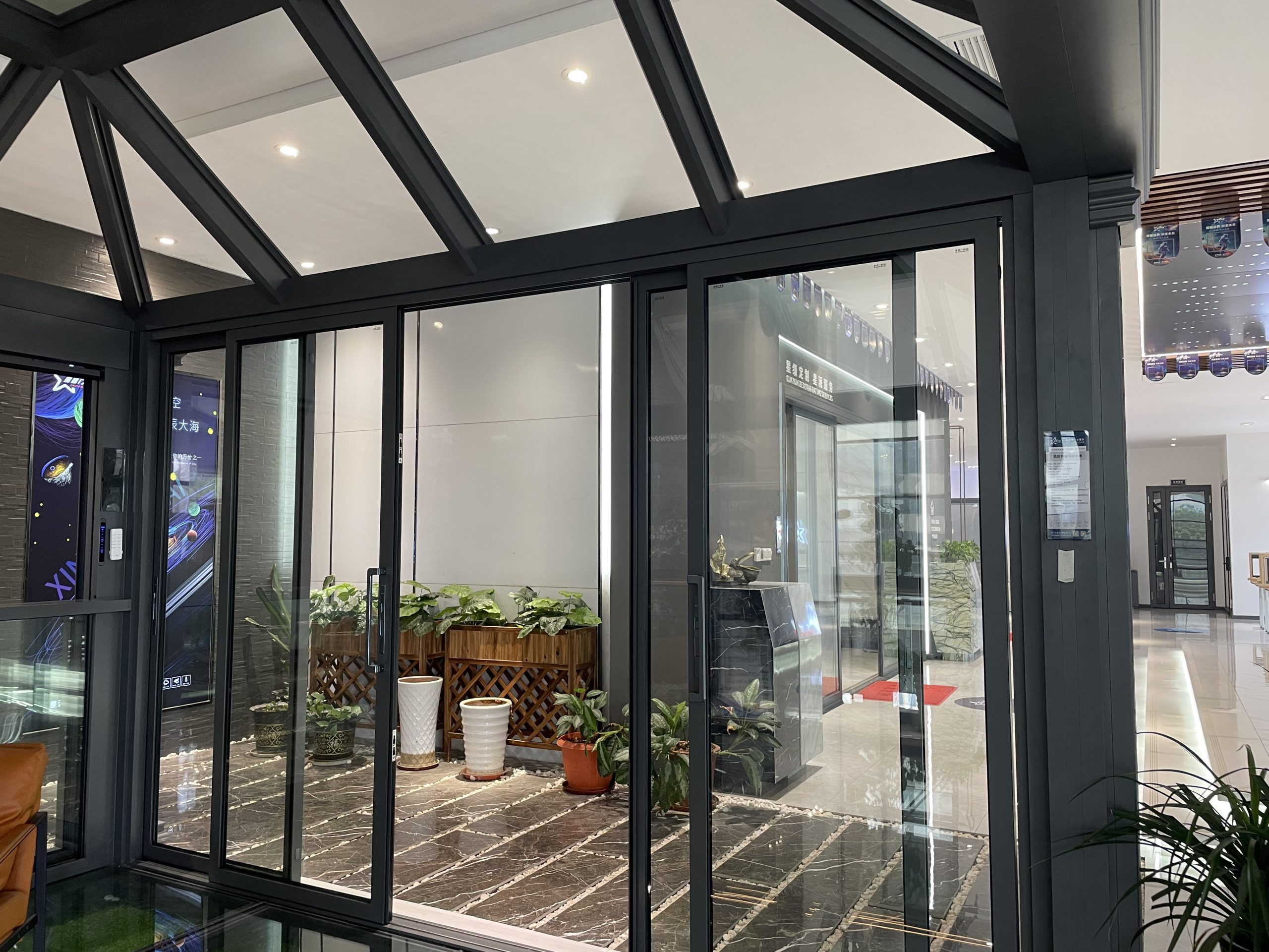 Алюминиевый павильон garden Московский наружный сад Алюминиевый пергола