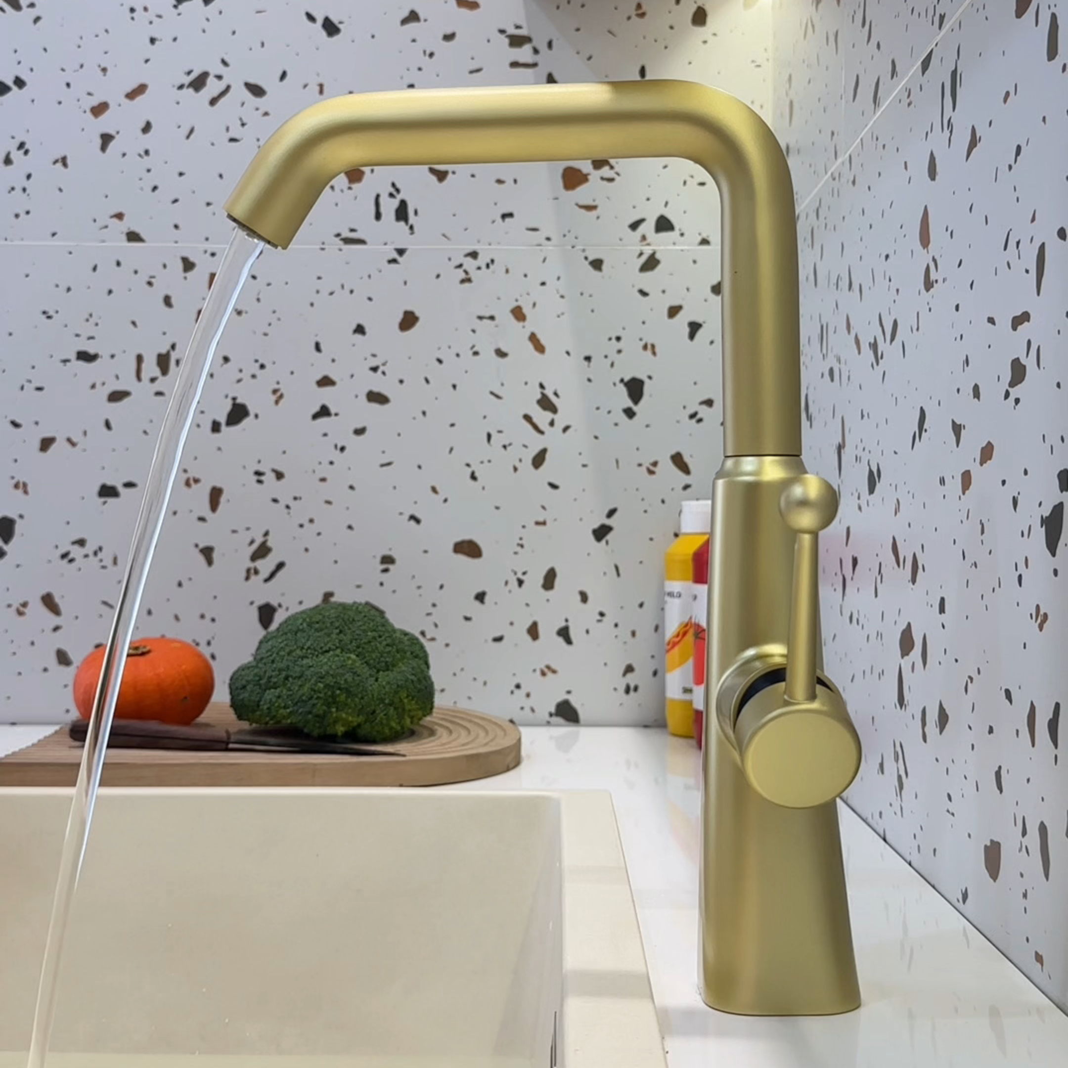 Смеситель Для Раковины：200230D-X