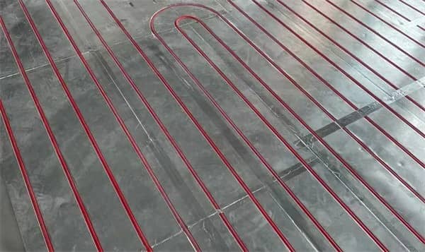 Несовместимо ли утепление полов с ремонтом старых зданий?