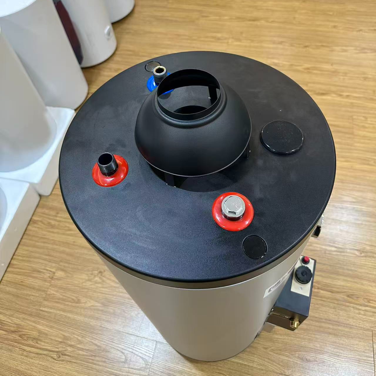 Amigo G-80 Газовый водонагреватель