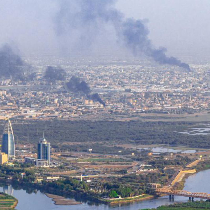 21 октября : опасения по поводу безопасности на фоне надежд на возобновление работы аэропорта