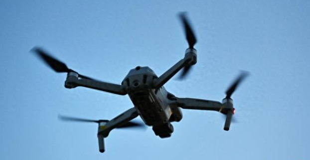 Дрон проник на стадион в Сиднее; матч был приостановлен из-за опасений по поводу безопасности