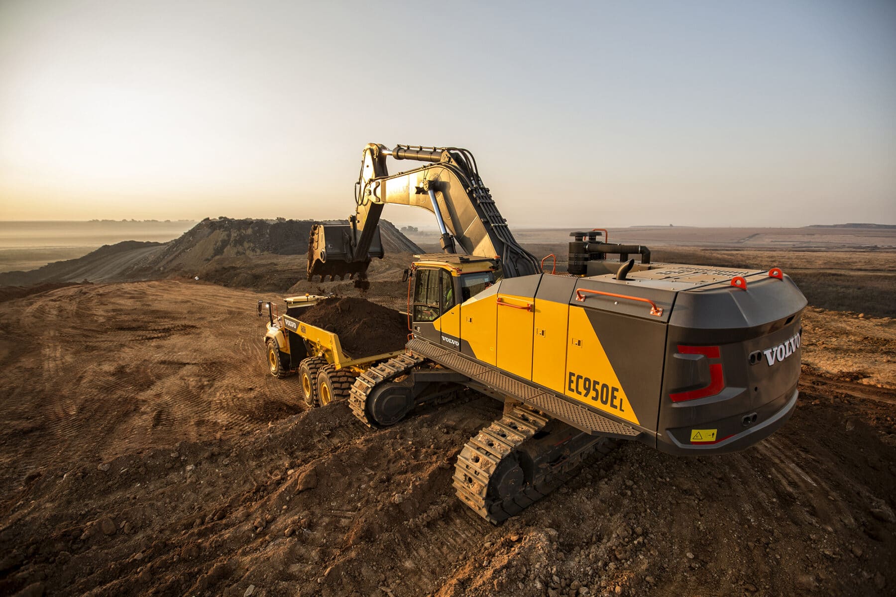 Volvo image Crawler Excavator EC950E and Articulated Hauler A60H