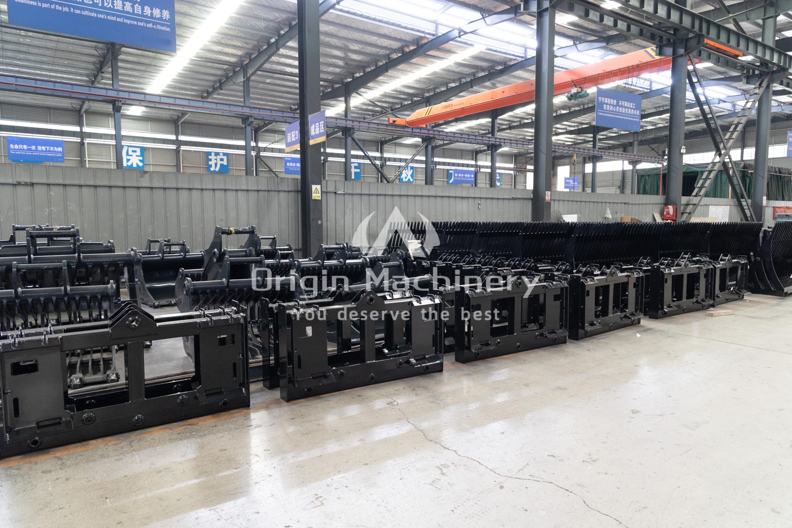 Склад навесного оборудования для экскаваторов и погрузчиков Origin Machinery