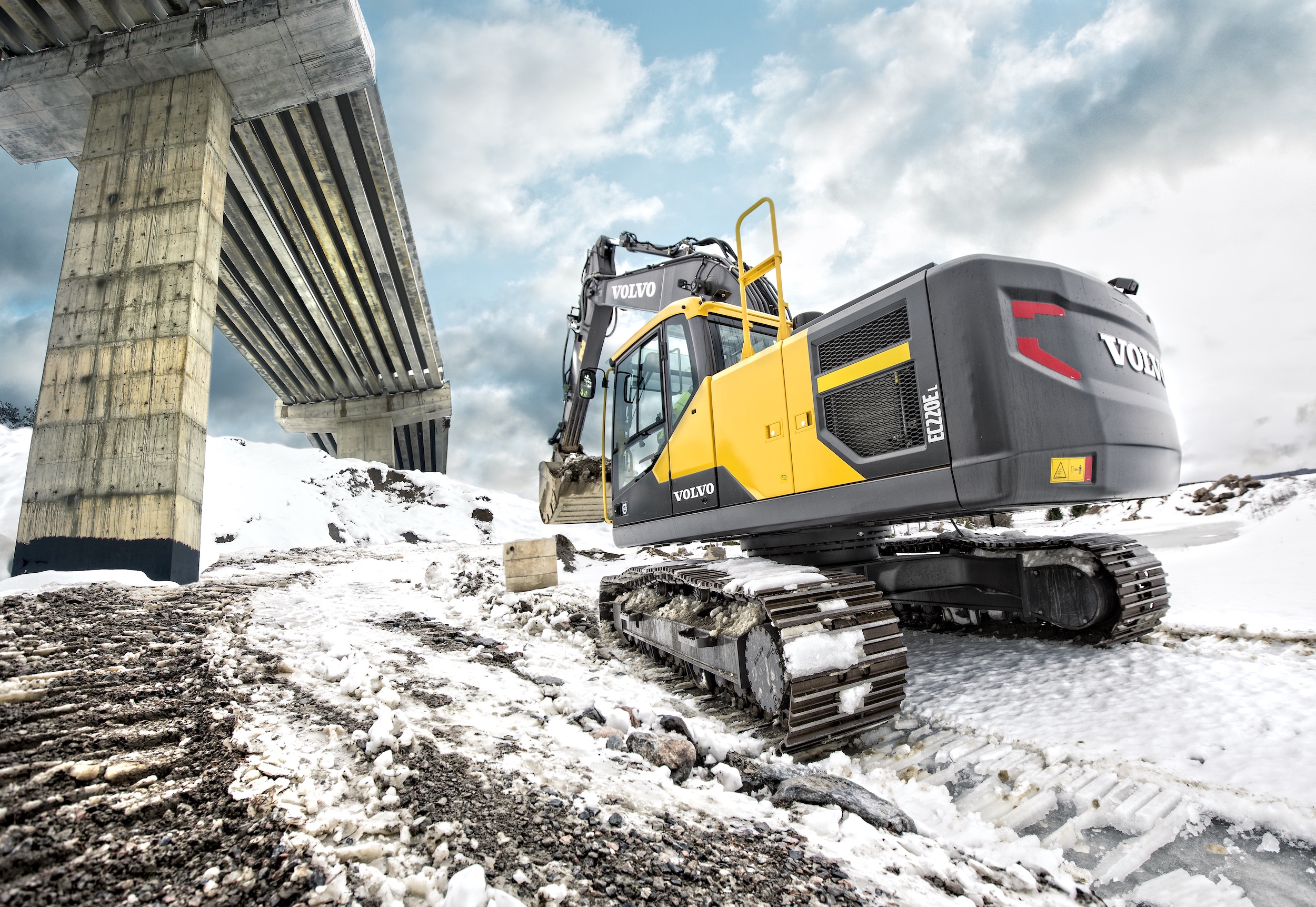 Picture EXC EC220E Snow application General purpose image