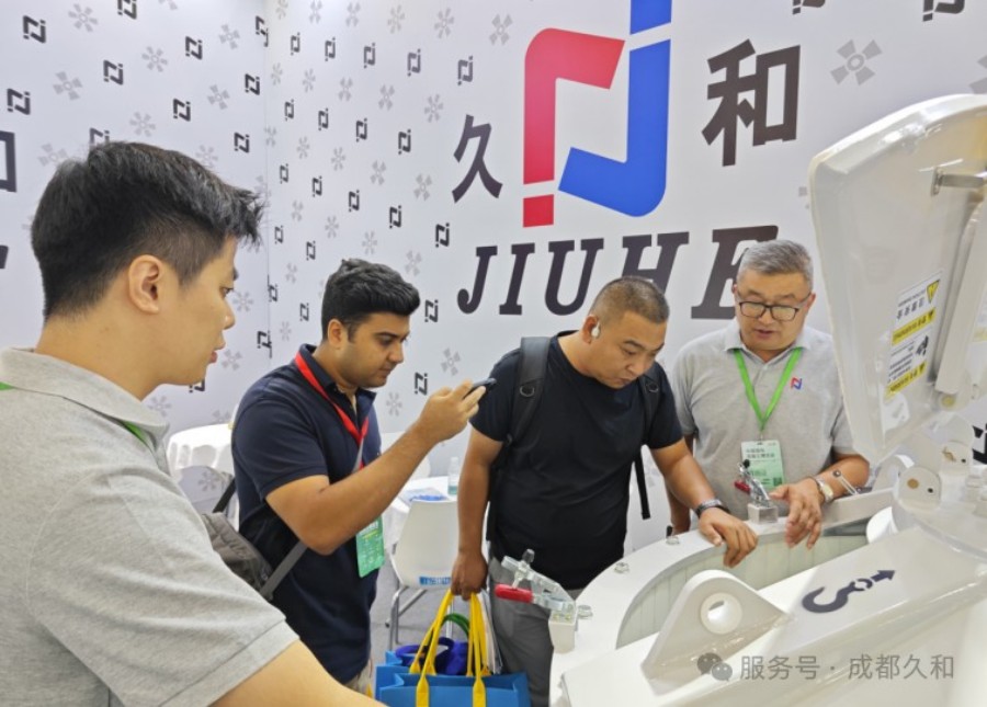 xinwen (8) xinwen (8)