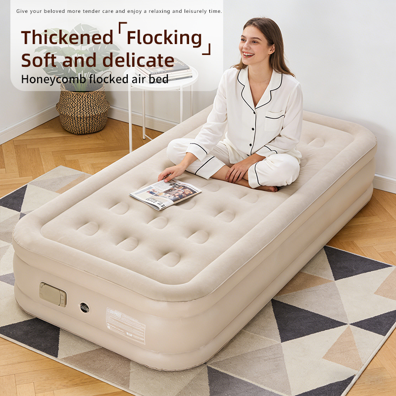 Надувная кровать с велюровым покрытием