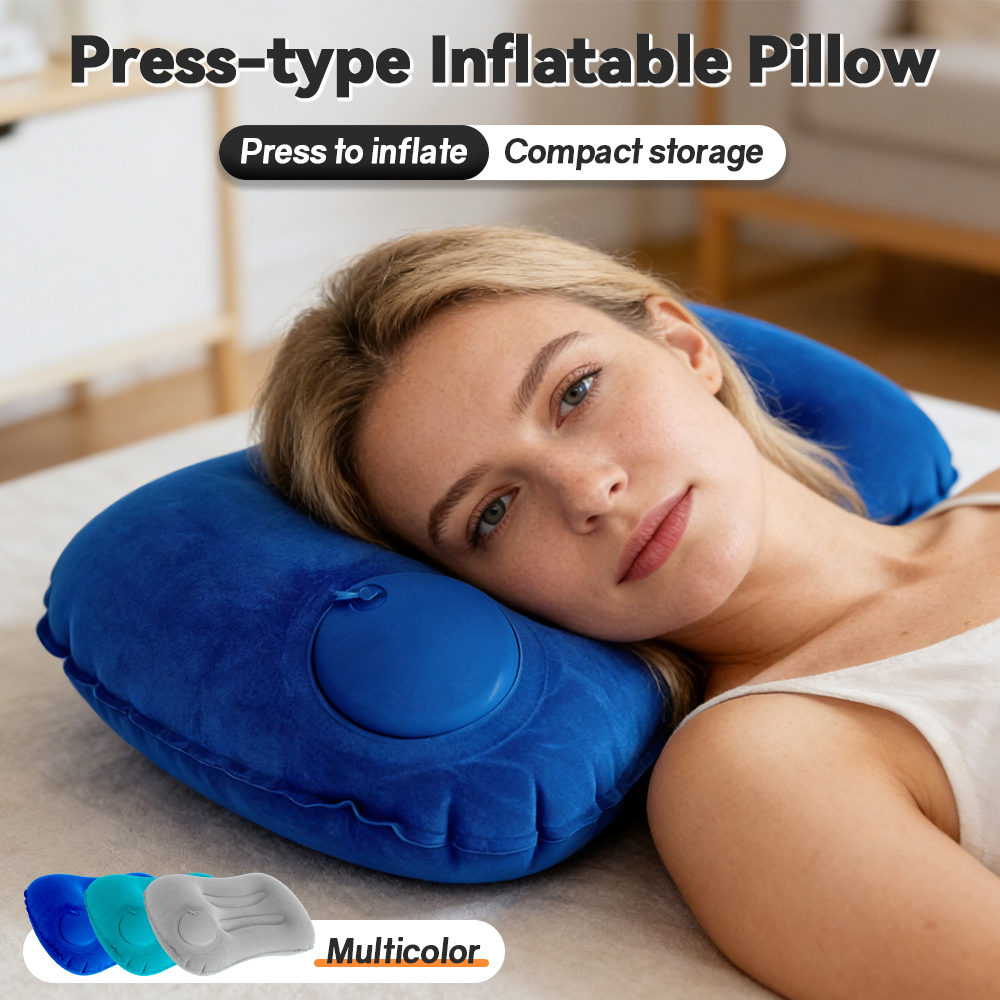 Квадратная велюровая подушка с помпой