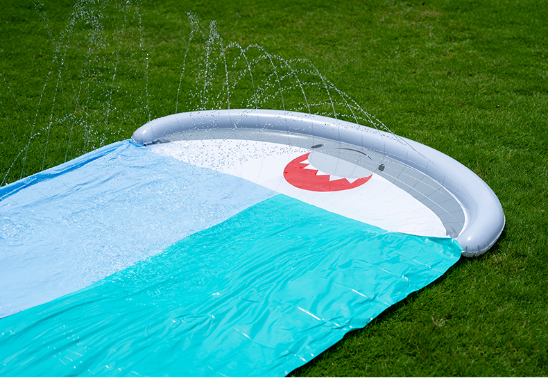 Надувная водная горка