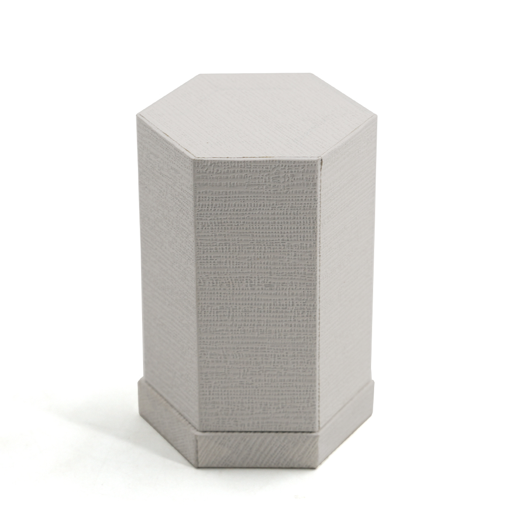 Китай Новый дизайн жесткой картонной подарочной коробки с индивидуальной печатью на крышке и основании, роскошная упаковочная коробка для косметики. - Гуанчжоуское ООО по печатанию “И Сэнь”