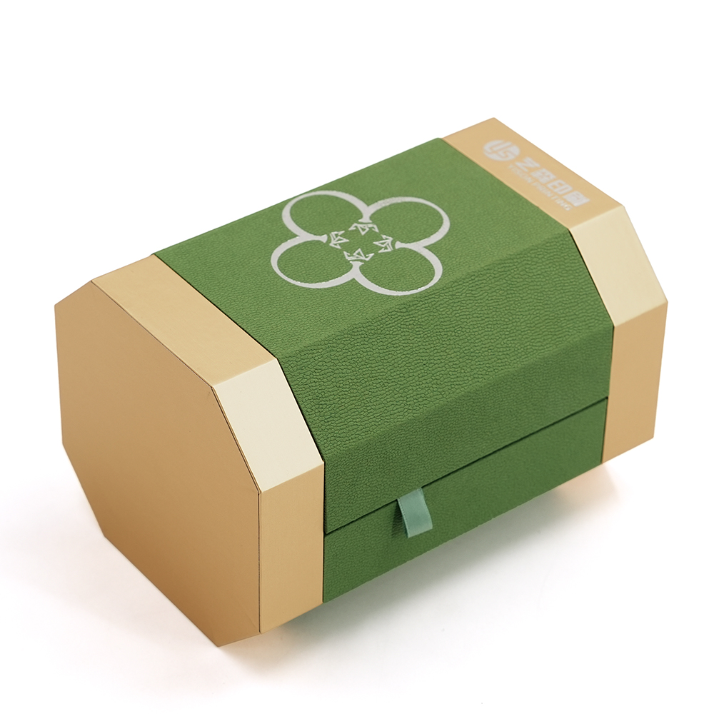 Китай Роскошная восьмиугольная подарочная коробка для парфюмерии с крышкой, изготовленная на заказ. Высококачественная жесткая подарочная коробка для ароматов. - Гуанчжоуское ООО по печатанию “И Сэнь”