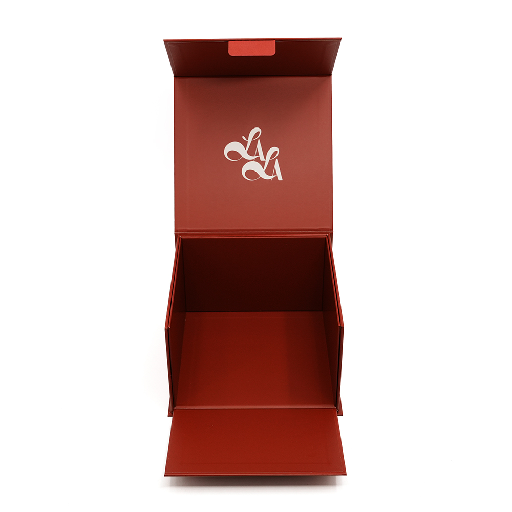 Китай Коробка из картона с индивидуальной печатью логотипа, магнитная застежка, роскошная подарочная коробка из перерабатываемого картона. - Гуанчжоуское ООО по печатанию “И Сэнь”