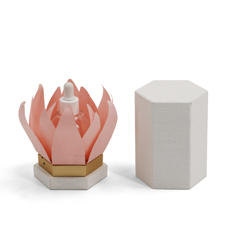 Китай Новый дизайн жесткой картонной подарочной коробки с индивидуальной печатью на крышке и основании, роскошная упаковочная коробка для косметики. - Гуанчжоуское ООО по печатанию “И Сэнь”