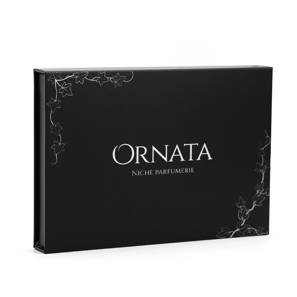 Китай Подарочная коробка в виде книги с индивидуальным логотипом, изготовленная из черного плотного картона, с магнитной застежкой, для упаковки образцов парфюмерии и косметики. - Гуанчжоуское ООО по печатанию “И Сэнь”