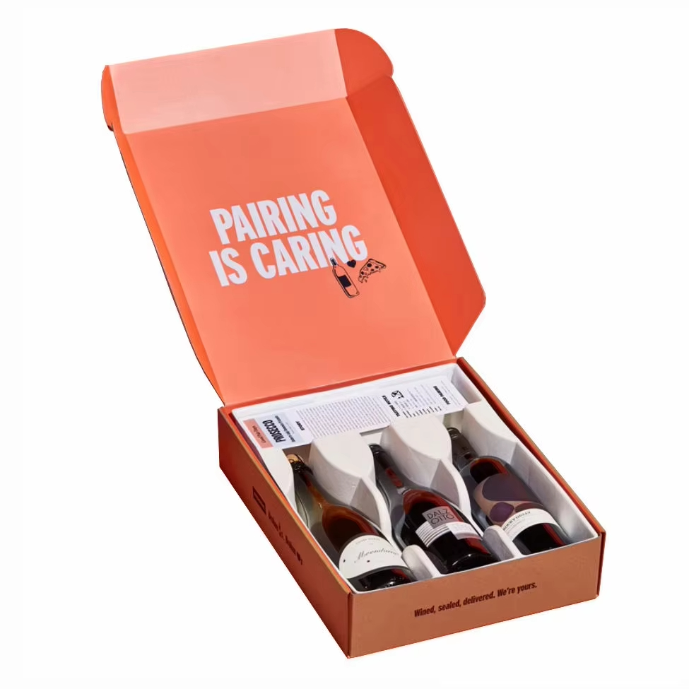 Китай Индивидуальная печать на гофрированной винной коробке. Экологически перерабатываемая крафт-бумага для отправки. Коробка со вставкой. - Гуанчжоуское ООО по печатанию “И Сэнь”