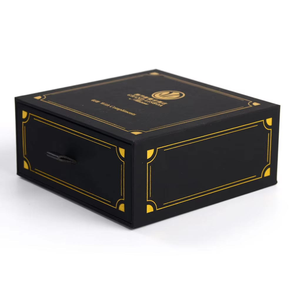 Китай Бесплатная разработка дизайна, индивидуальный логотип, упаковка для ящика, роскошная персонализированная подарочная коробка из черного картона - Гуанчжоуское ООО по печатанию “И Сэнь”