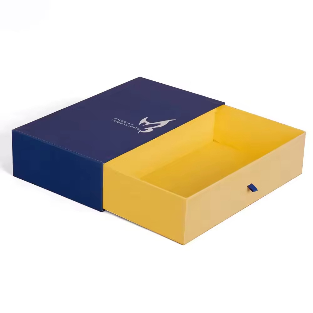 Китай Индивидуальный дизайн, небольшая коробка с выдвижным ящиком, ручная работа, роскошная жесткая коробка с выдвижным ящиком и лентой. - Гуанчжоуское ООО по печатанию “И Сэнь”