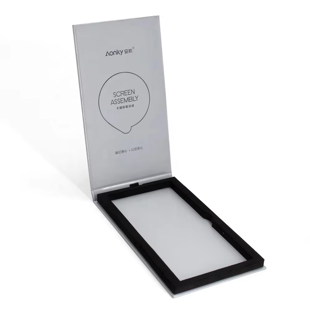 Китай Тонкая картонная коробка-витрина с отверстием для подвешивания, упаковочная картонная коробка для защиты экрана мобильного телефона - Гуанчжоуское ООО по печатанию “И Сэнь”