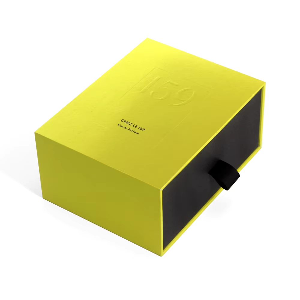 Китай Изготовленная на заказ УФ-бумага пустая коробка для духов объемом 50 мл, роскошная косметическая упаковка, подарочная коробка для духов - Гуанчжоуское ООО по печатанию “И Сэнь”