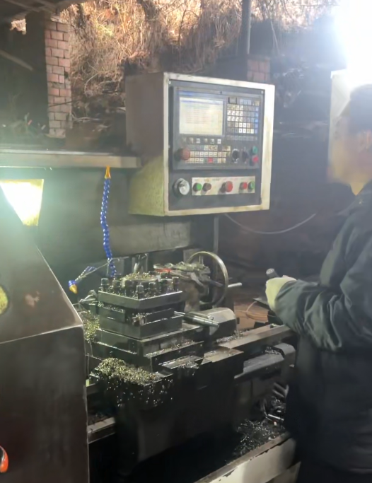 Мастерство создает совершенство, профессионализм завоевывает рынок – производство деталей для рисомолочных машин и дробилок